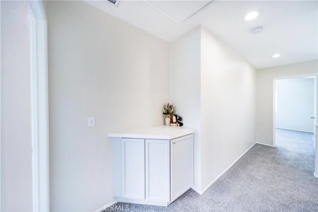 877 Willowcreek, Corona, CA 92878