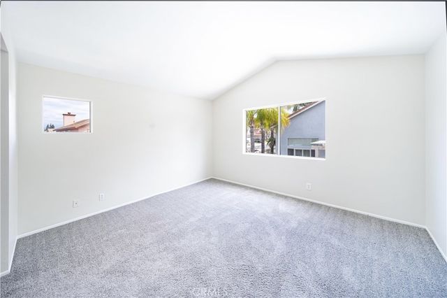 877 Willowcreek, Corona, CA 92878