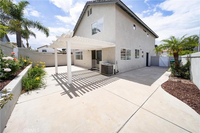 877 Willowcreek, Corona, CA 92878