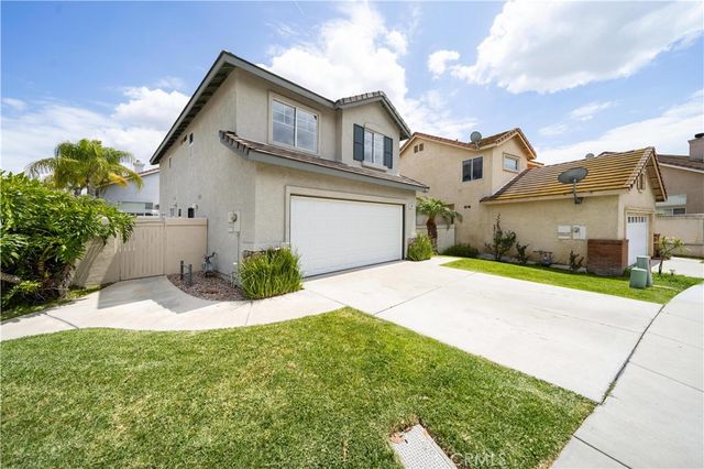 877 Willowcreek, Corona, CA 92878