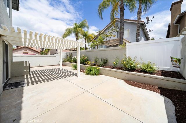877 Willowcreek, Corona, CA 92878