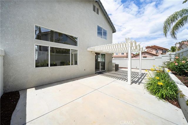 877 Willowcreek, Corona, CA 92878