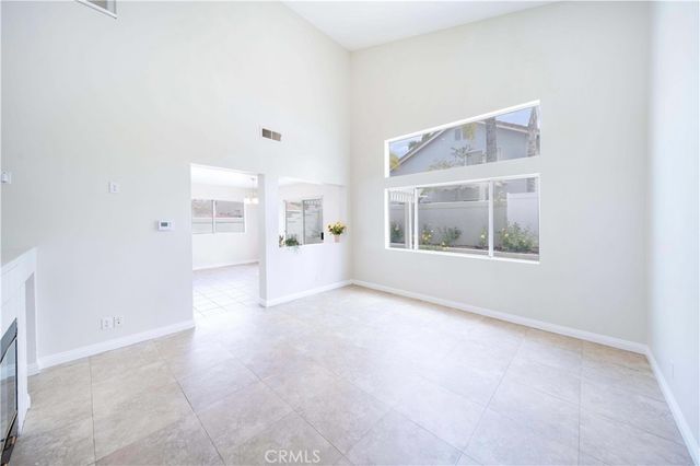 877 Willowcreek, Corona, CA 92878