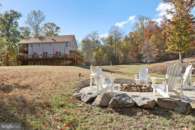 96 CASTLE MOUNTAIN RD, Castleton, VA 22716
