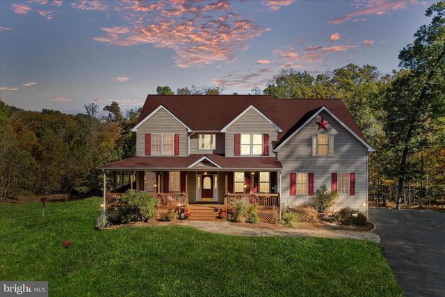 96 CASTLE MOUNTAIN RD, Castleton, VA 22716