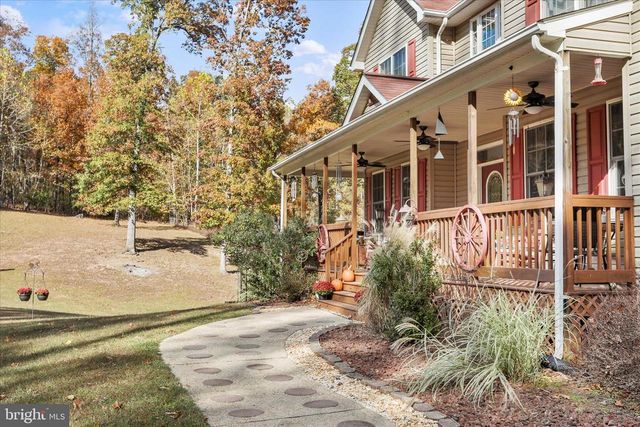 96 CASTLE MOUNTAIN RD, Castleton, VA 22716