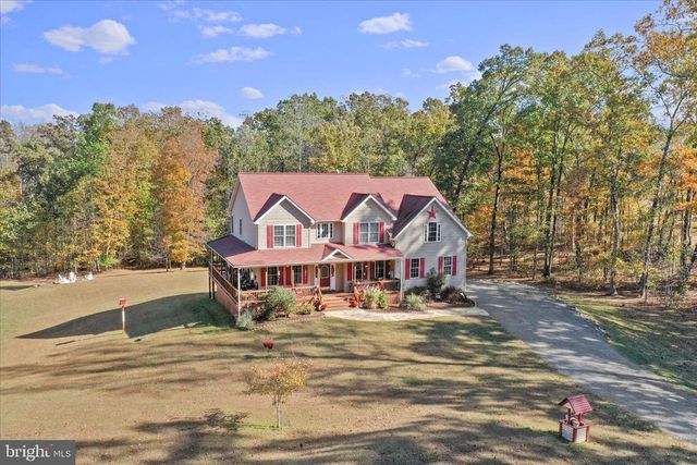 96 CASTLE MOUNTAIN RD, Castleton, VA 22716