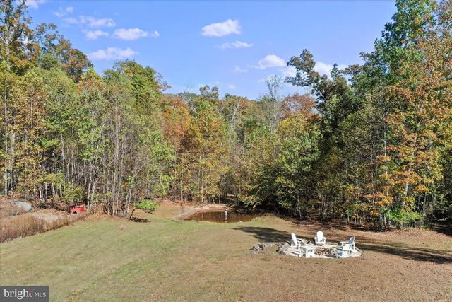 96 CASTLE MOUNTAIN RD, Castleton, VA 22716