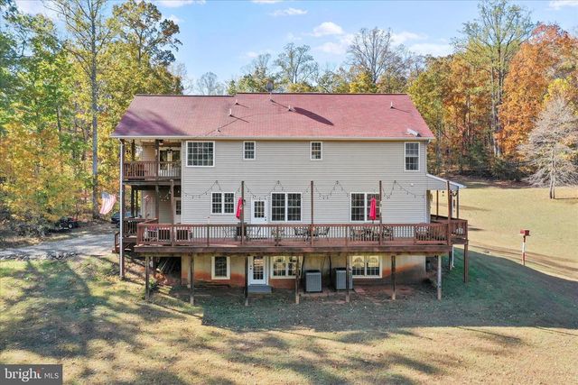 96 CASTLE MOUNTAIN RD, Castleton, VA 22716