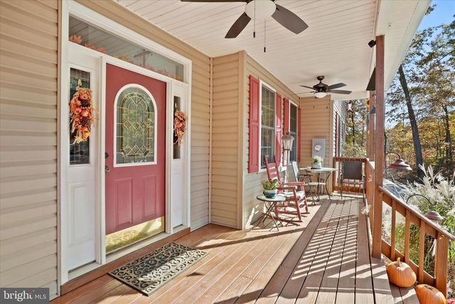 96 CASTLE MOUNTAIN RD, Castleton, VA 22716