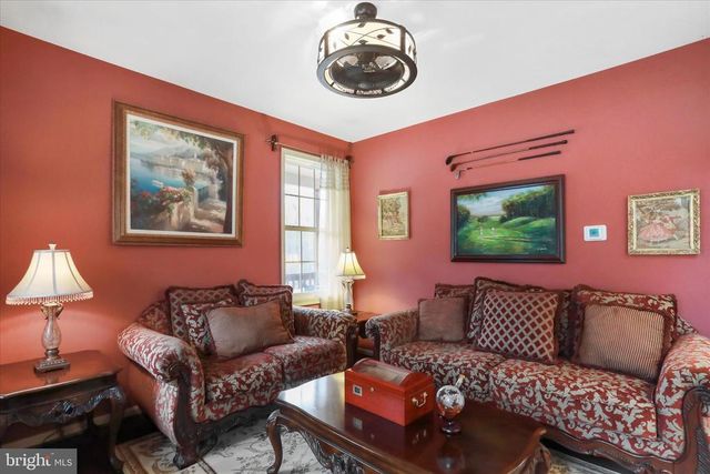 96 CASTLE MOUNTAIN RD, Castleton, VA 22716