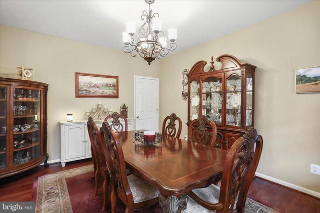 96 CASTLE MOUNTAIN RD, Castleton, VA 22716