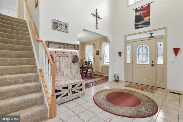 96 CASTLE MOUNTAIN RD, Castleton, VA 22716