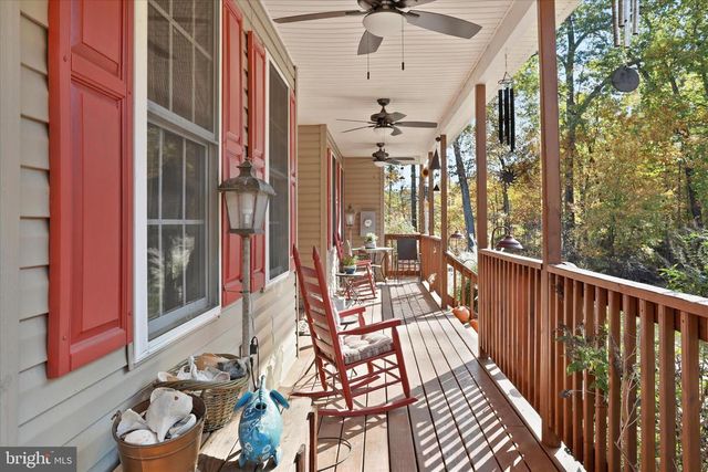 96 CASTLE MOUNTAIN RD, Castleton, VA 22716