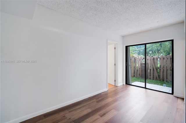 11483 SW 109th RD 2E, Miami, FL 33176