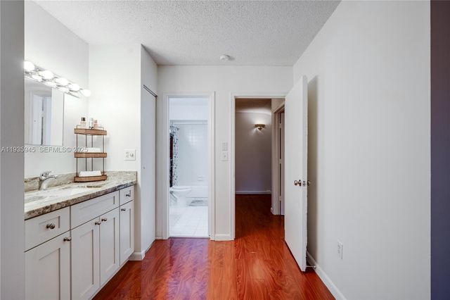 11483 SW 109th RD 2E, Miami, FL 33176