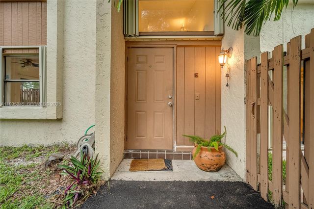 11483 SW 109th RD 2E, Miami, FL 33176