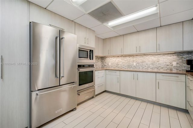 11483 SW 109th RD 2E, Miami, FL 33176