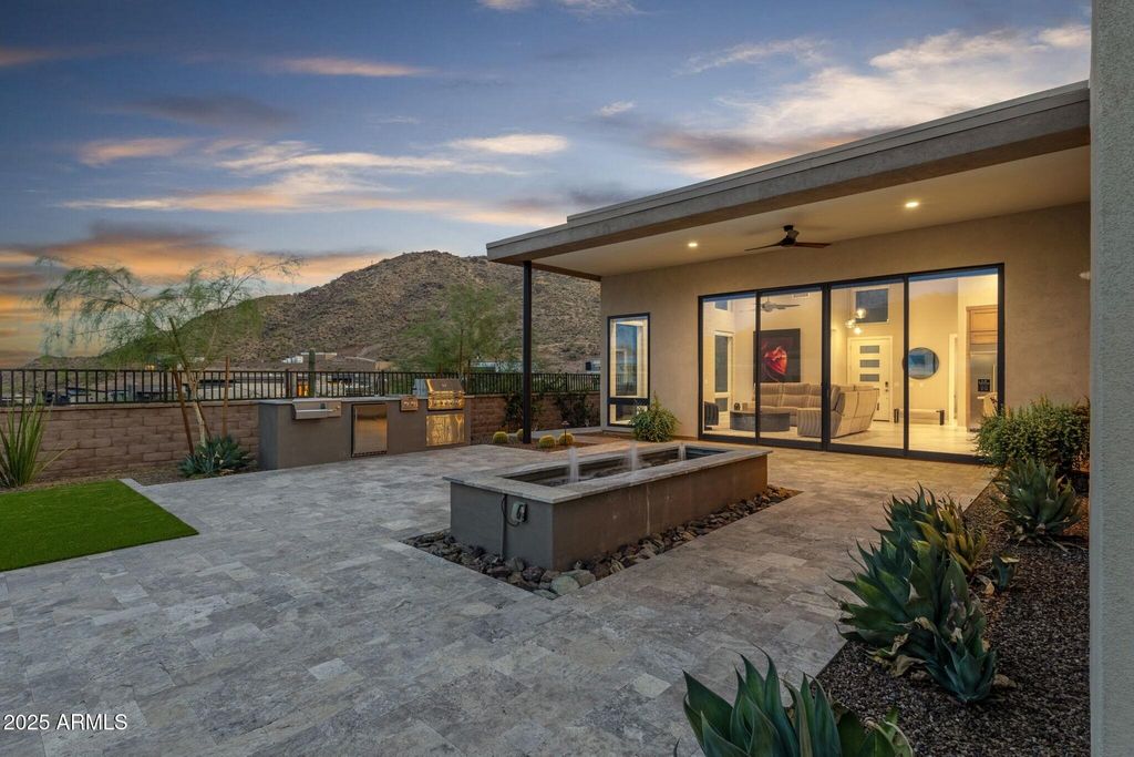 Image 49 of property listing at 14395 N VALENCIA Drive, Fountain Hills, AZ 85268