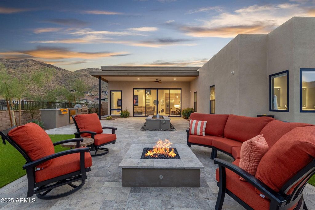 Image 52 of property listing at 14395 N VALENCIA Drive, Fountain Hills, AZ 85268