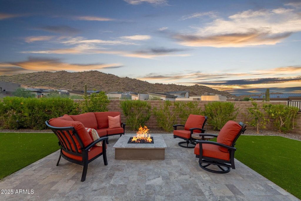 Image 53 of property listing at 14395 N VALENCIA Drive, Fountain Hills, AZ 85268