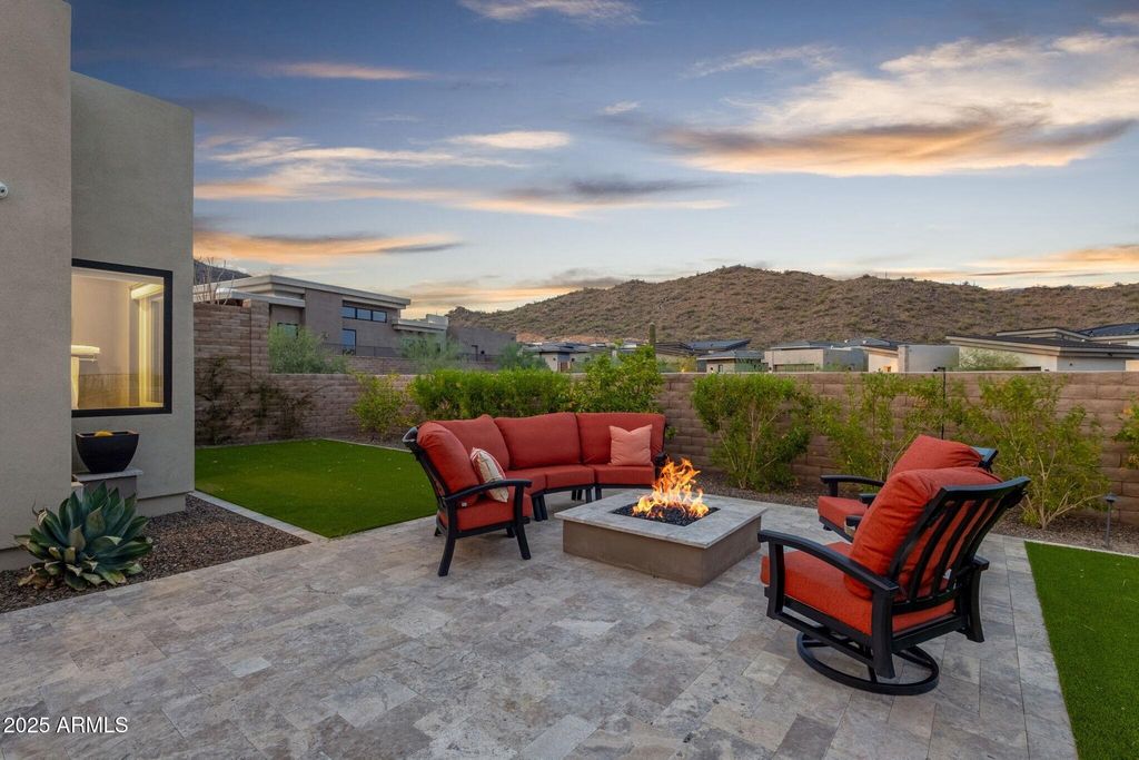 Image 54 of property listing at 14395 N VALENCIA Drive, Fountain Hills, AZ 85268