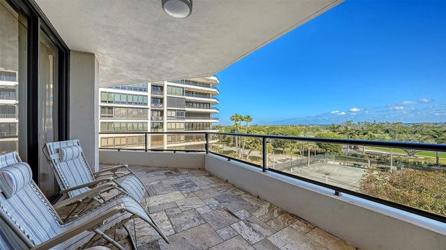 535 SANCTUARY DRIVE A401, Longboat Key, FL 34228