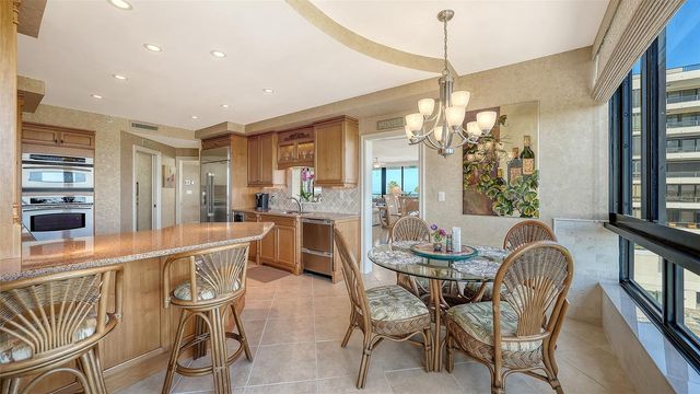 535 SANCTUARY DRIVE A401, Longboat Key, FL 34228