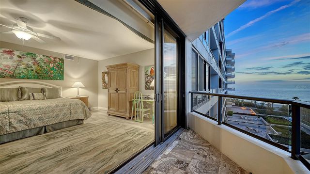 535 SANCTUARY DRIVE A401, Longboat Key, FL 34228