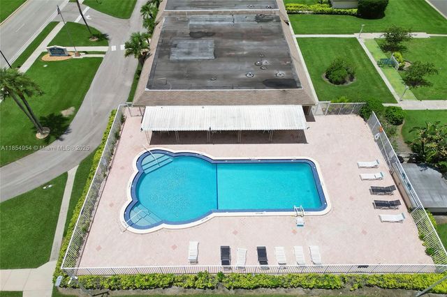 1380 NW 70th Ter, Margate, FL 33063
