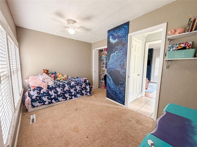 1215 N Walnut Street, Guthrie, OK 73044