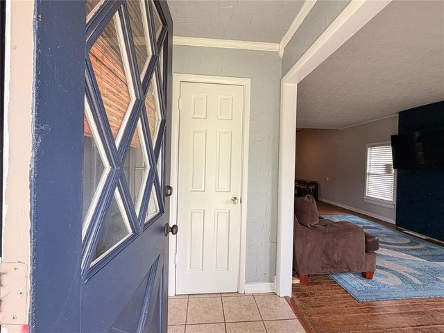 1215 N Walnut Street, Guthrie, OK 73044