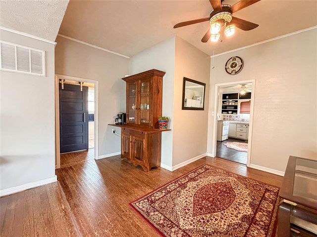 1215 N Walnut Street, Guthrie, OK 73044