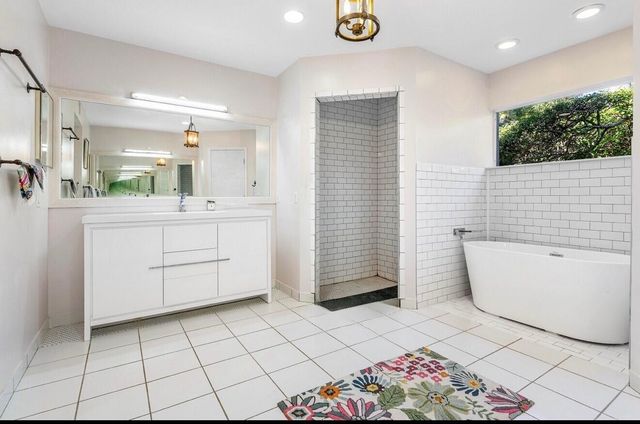 800 Lagoon Lane, Lantana, FL 33462