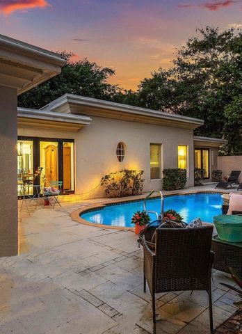 800 Lagoon Lane, Lantana, FL 33462