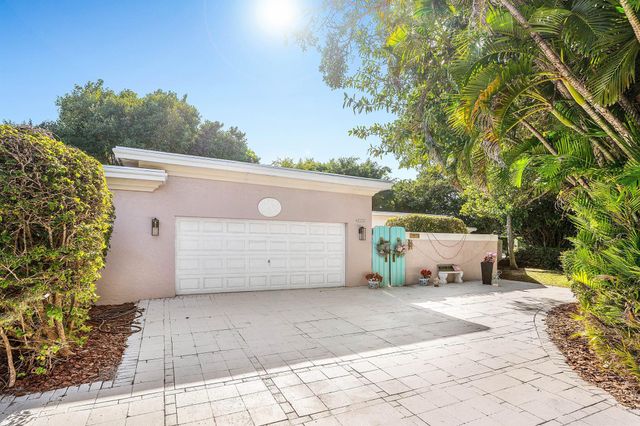 800 Lagoon Lane, Lantana, FL 33462