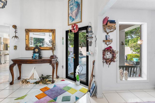 800 Lagoon Lane, Lantana, FL 33462