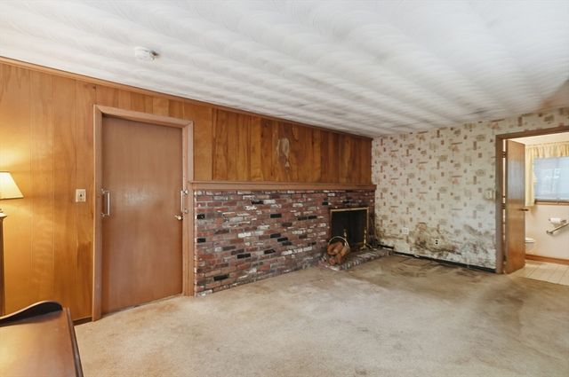 4 Porter Road, Chelmsford, MA 01824