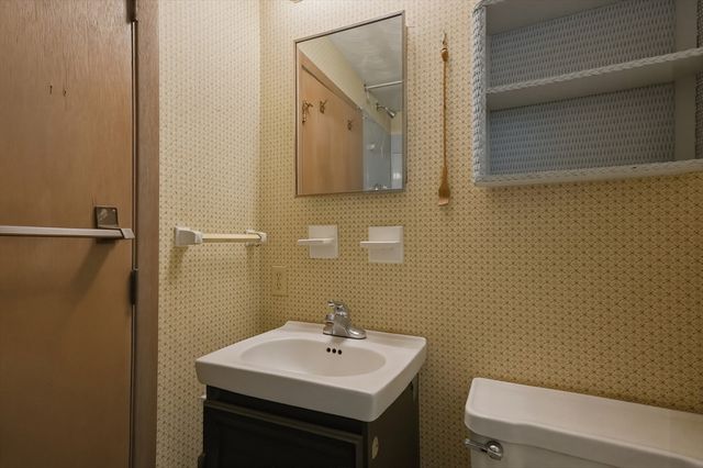 4 Porter Road, Chelmsford, MA 01824