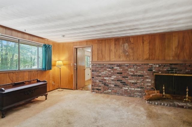 4 Porter Road, Chelmsford, MA 01824