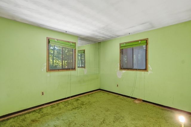4 Porter Road, Chelmsford, MA 01824