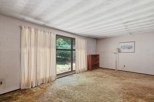 4 Porter Road, Chelmsford, MA 01824