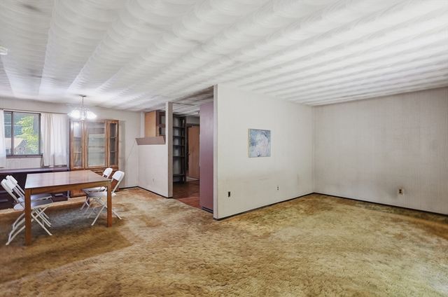 4 Porter Road, Chelmsford, MA 01824