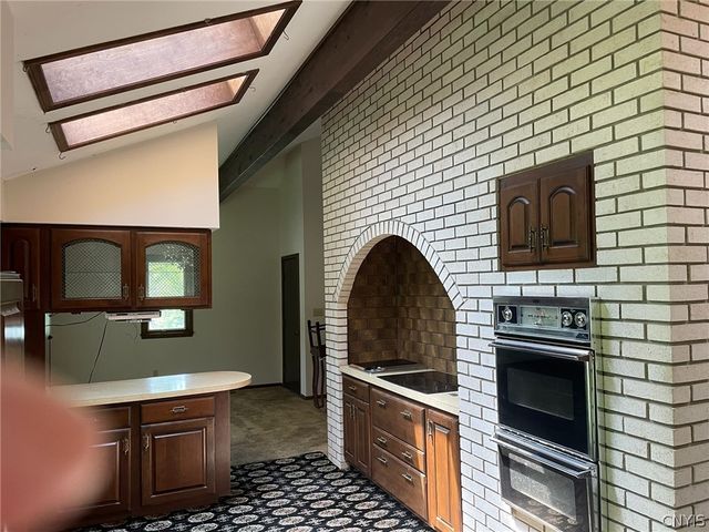 517 Hatherleigh Drive, Geddes, NY 13209