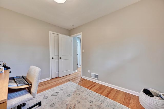 1083 Montague Road, Park Hills, KY 41011