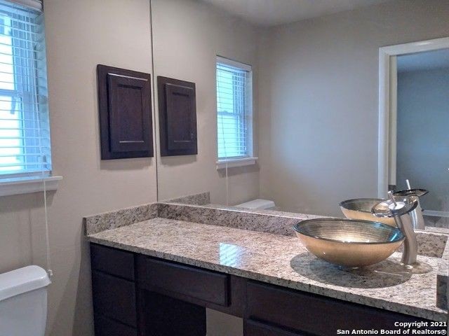 219 Rua De Matta St, San Antonio, TX 78232