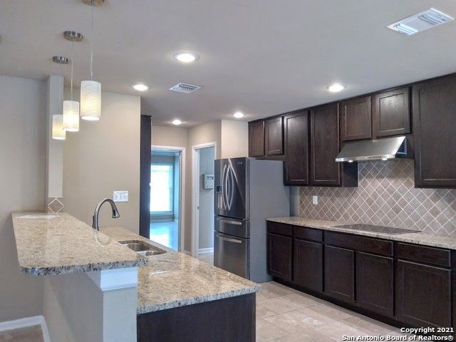 219 Rua De Matta St, San Antonio, TX 78232