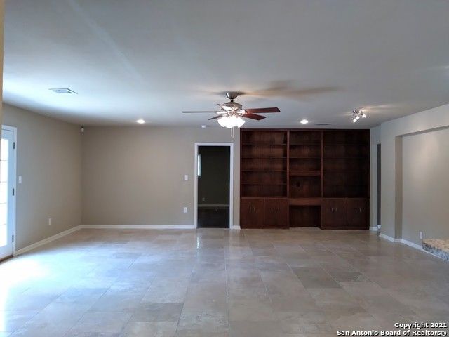 219 Rua De Matta St, San Antonio, TX 78232