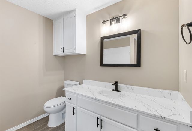 2706 Bridge Lake Drive, Irving, TX 75060
