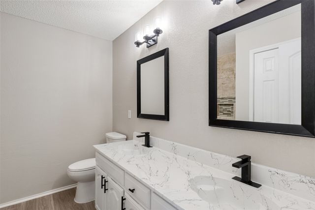 2706 Bridge Lake Drive, Irving, TX 75060